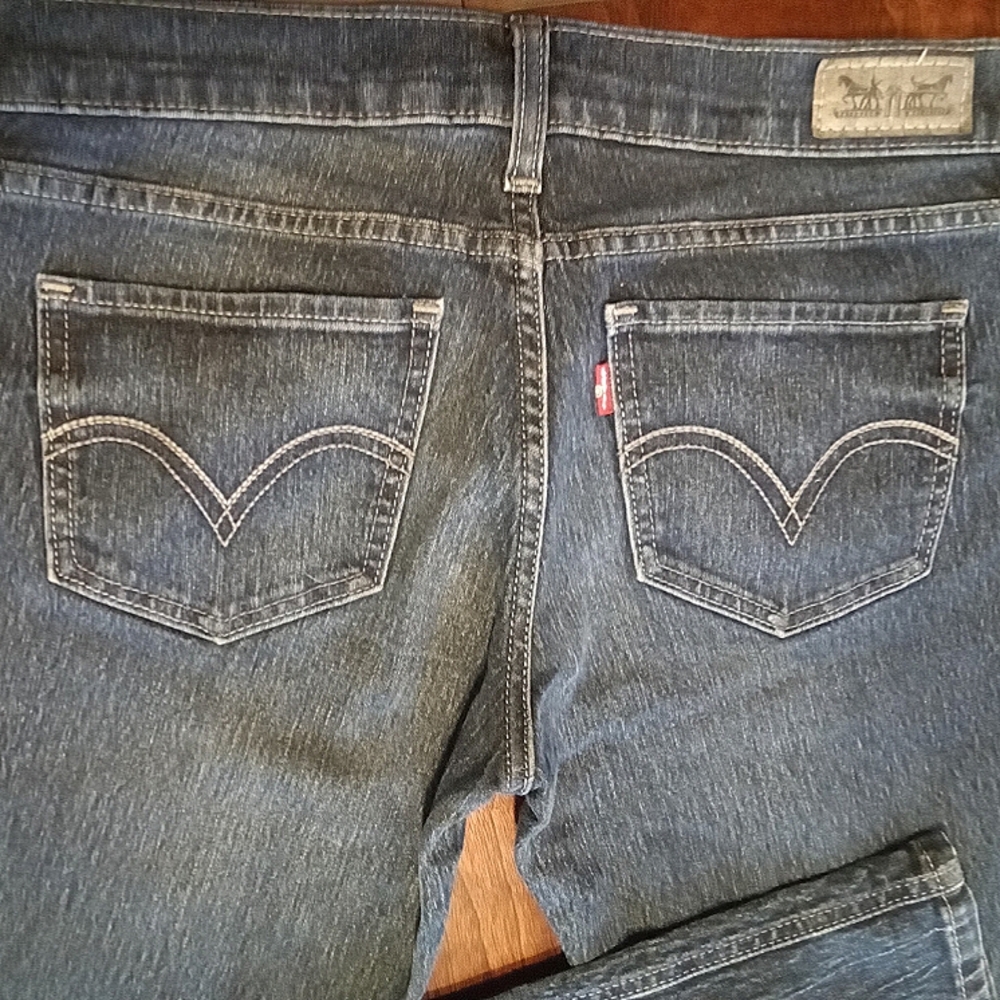 Women's Levi's stud pocket size 5/6 jeans